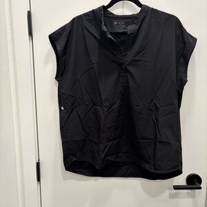 Women’s Black Rafaela FREEx Oversized Scrub Top- Medium